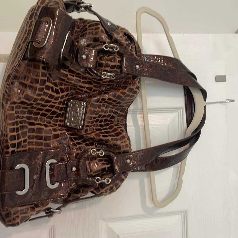 Hand bag